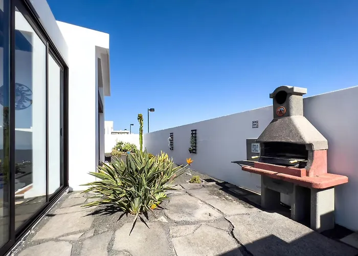 Villa Casa Maddy - A Charming Location With Every Comfort Playa Blanca (Lanzarote)